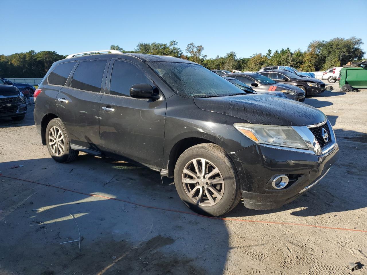 Nissan Pathfinder S Image 3