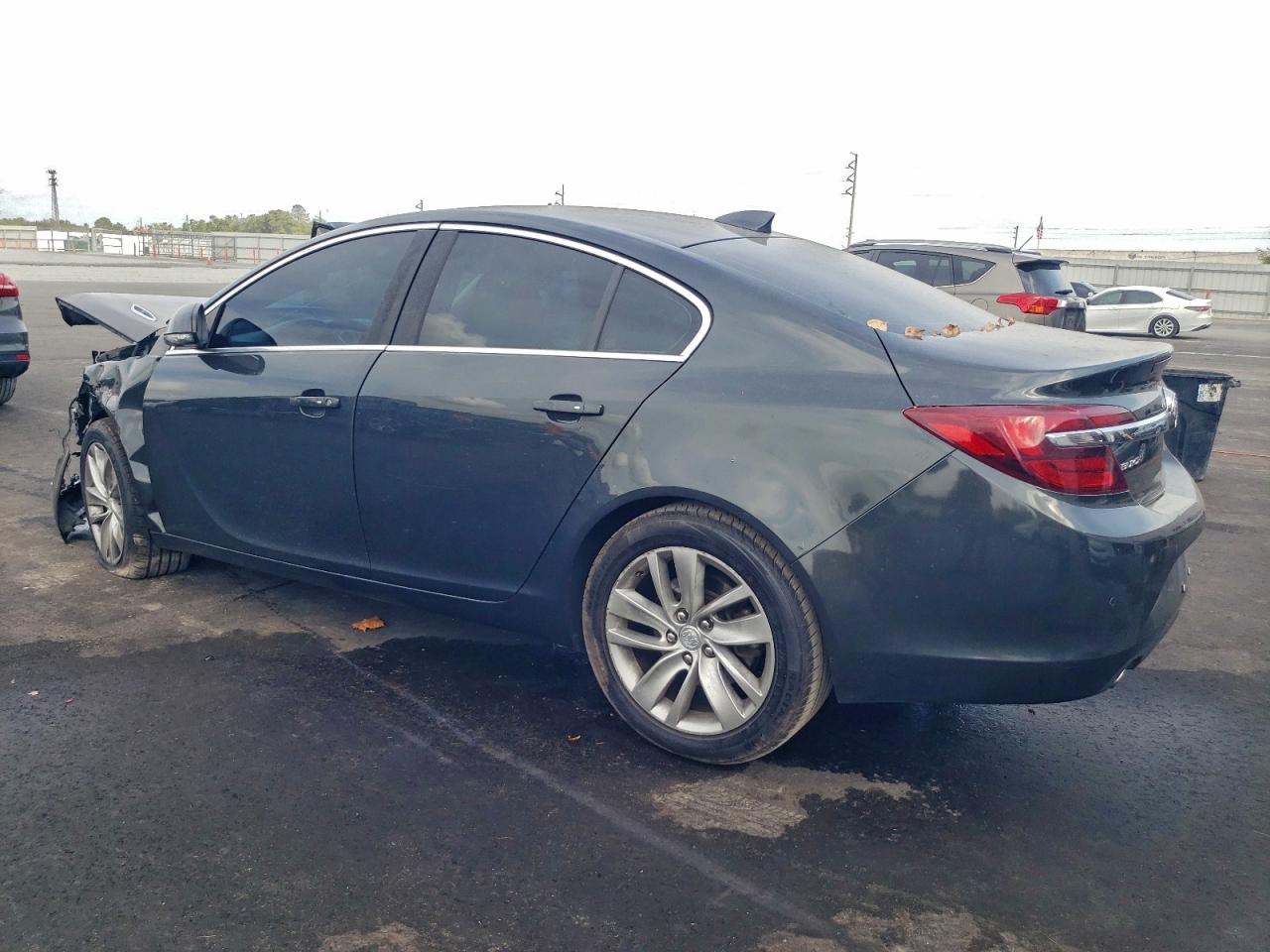 Buick Regal Premium Image 2