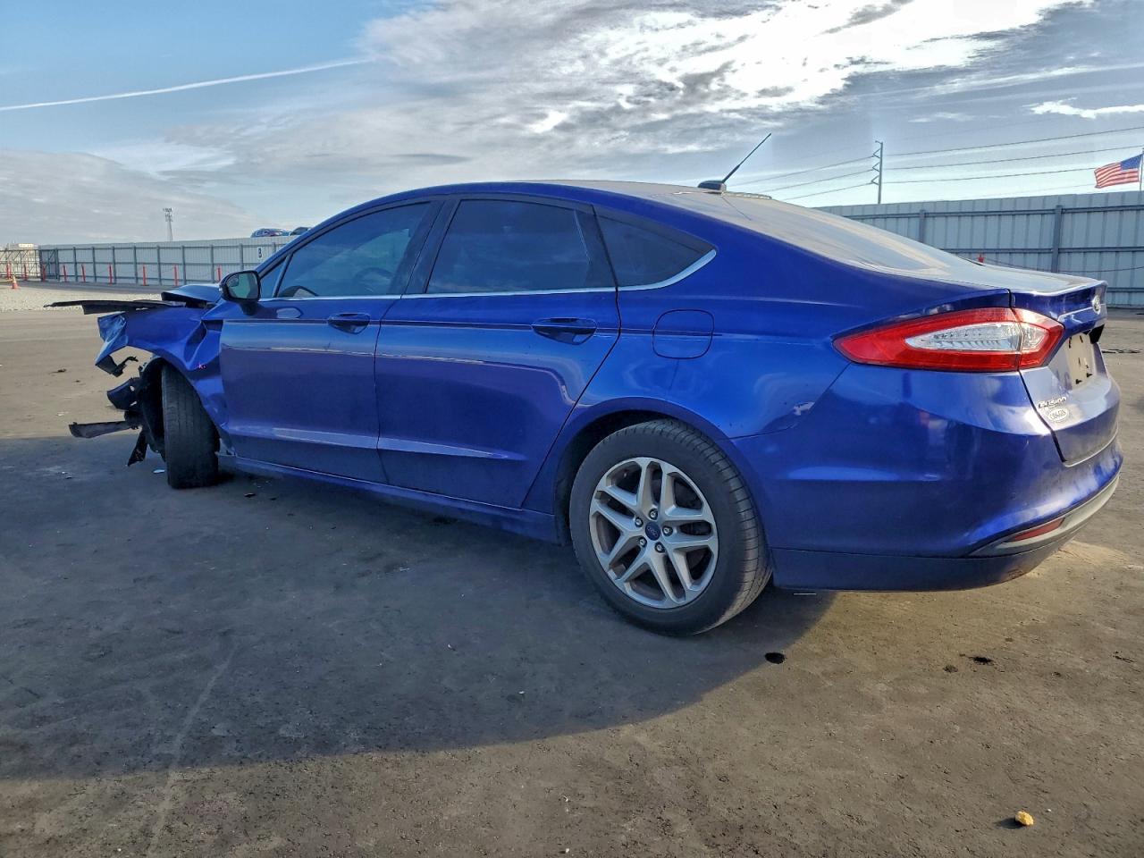 Ford Fusion Se Image 2