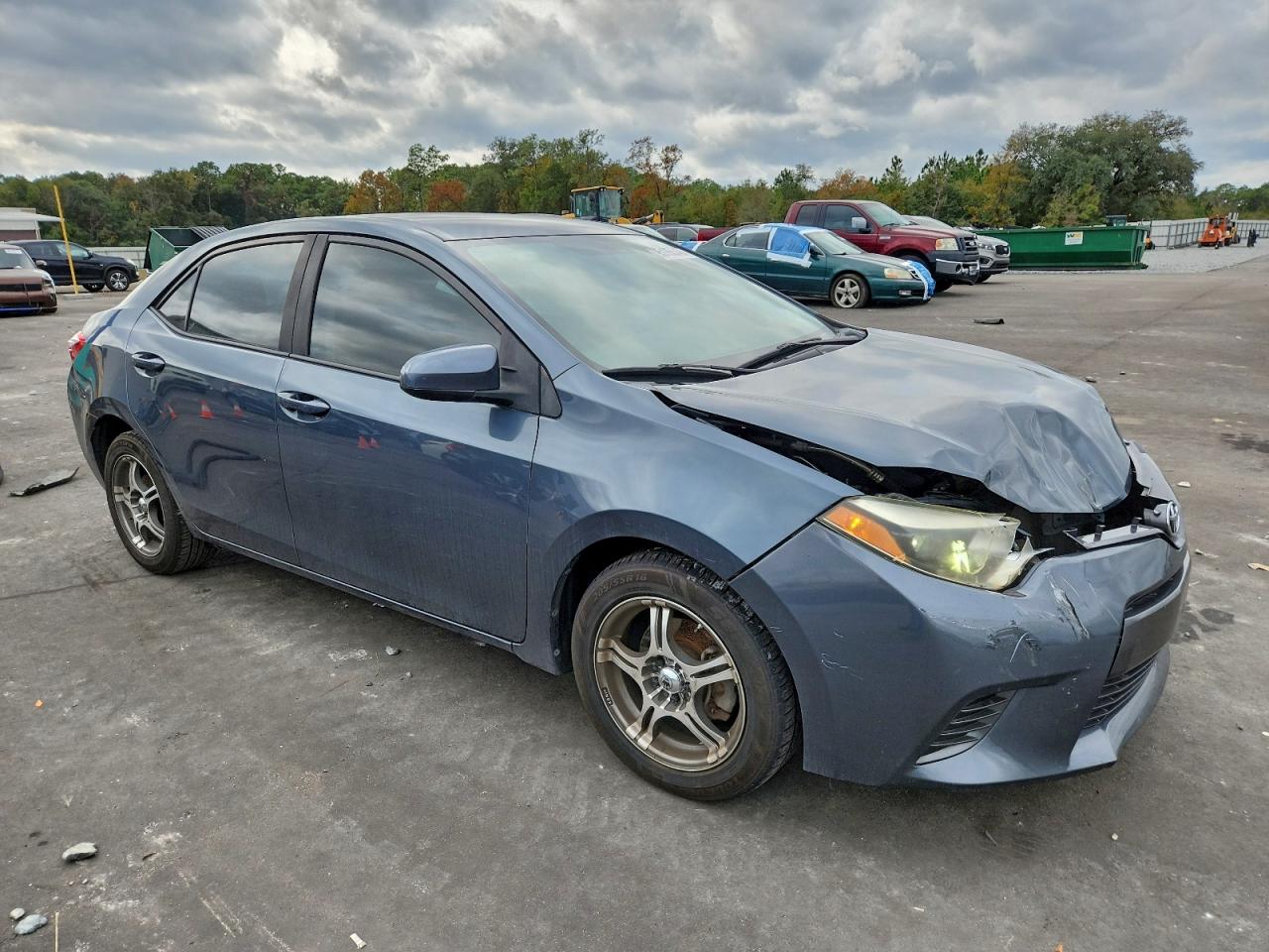 Toyota Corolla L Image 2