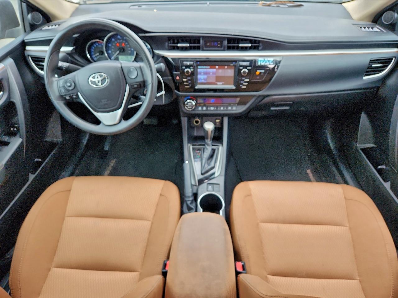 Toyota Corolla L Image 10