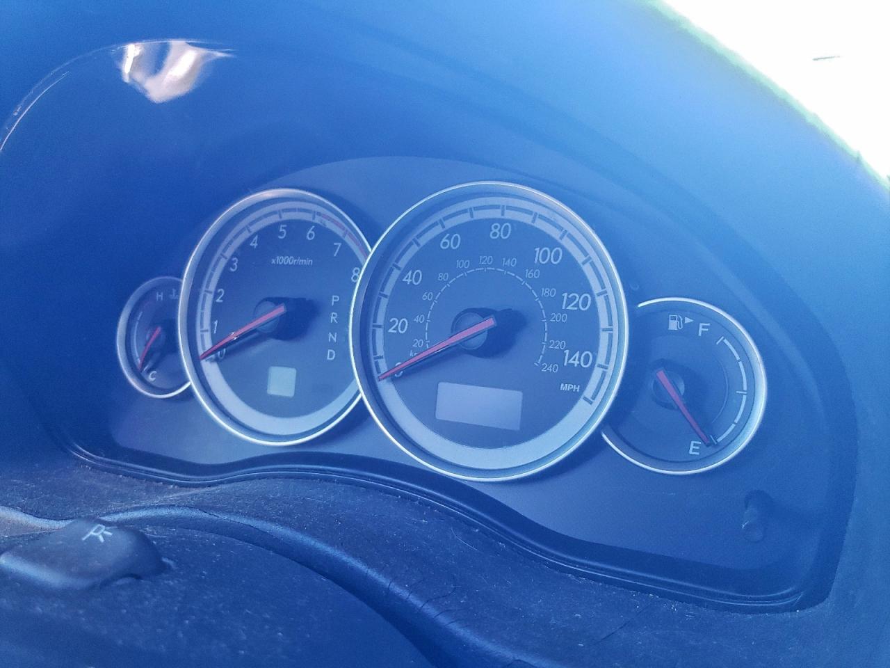 Subaru Legacy Outback 2.5i Image 11