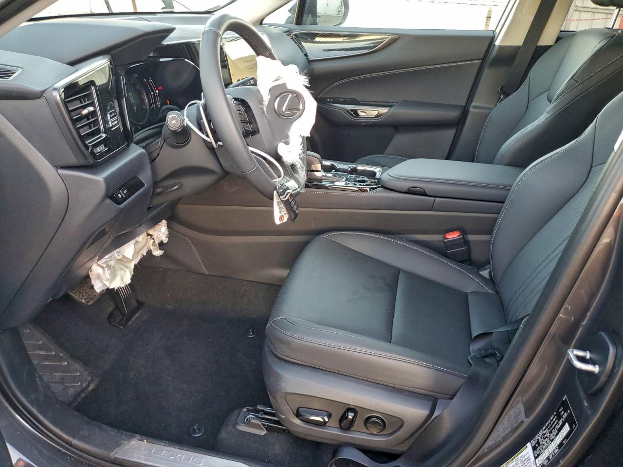 Lexus NX 350 Base Image 10