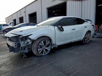 Salvage Nissan Maxima