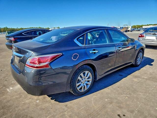 Nissan Altima 2.5 Image 13