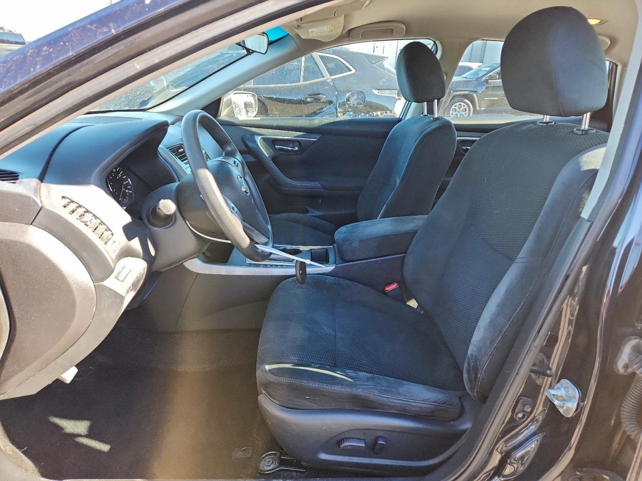 Nissan Altima 2.5 Image 4