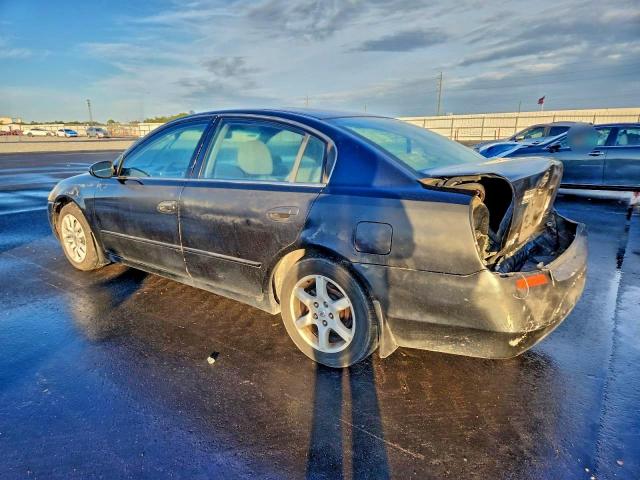 Nissan Altima S Image 3