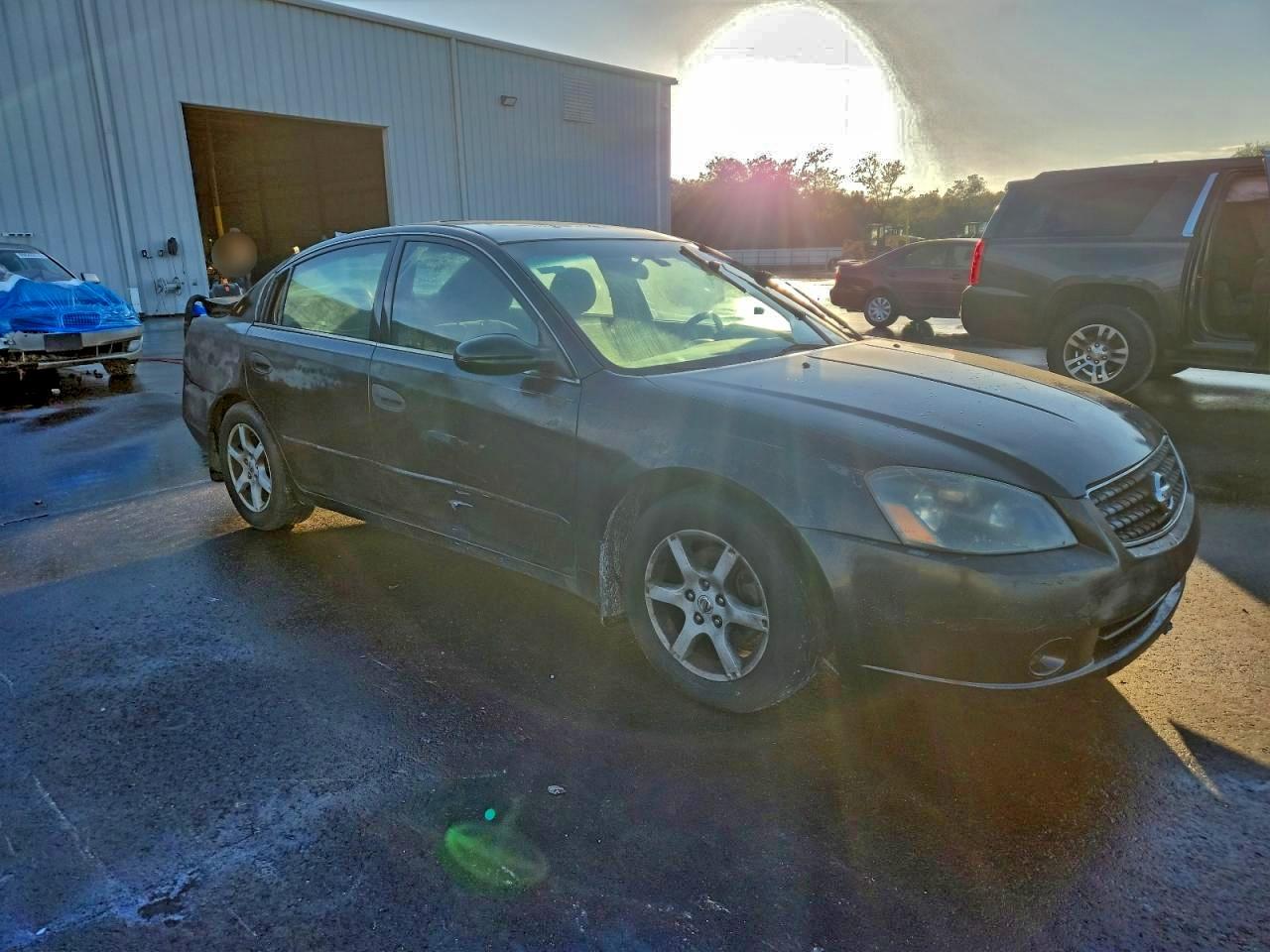 Nissan Altima S Image 10