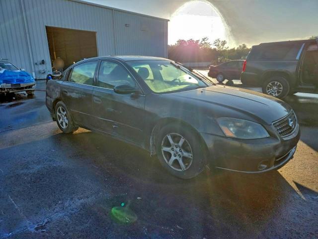 Nissan Altima S Image 10