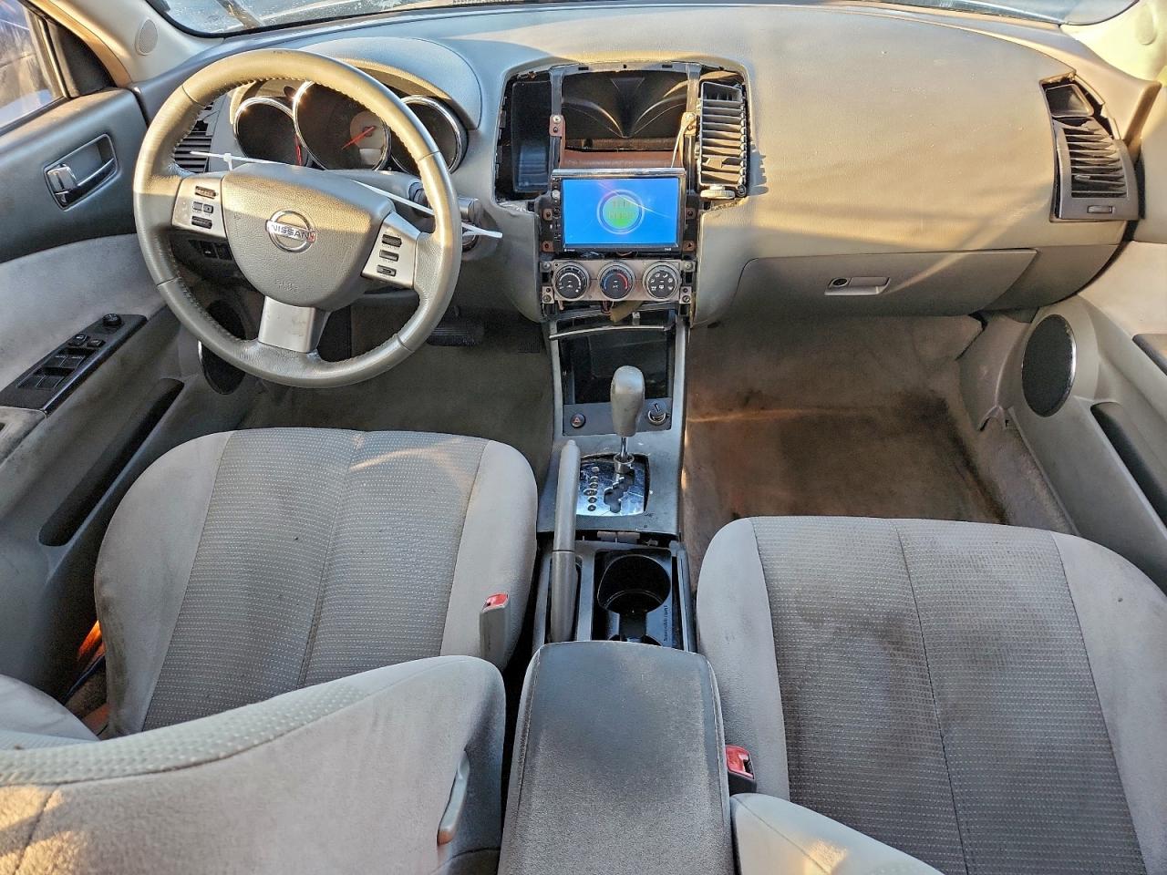 Nissan Altima S Image 11