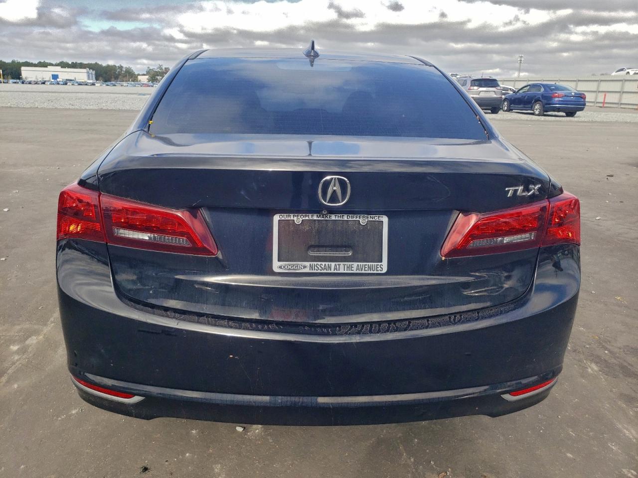 Acura TLX Image 4