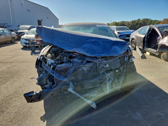 Toyota Camry Base Image 2