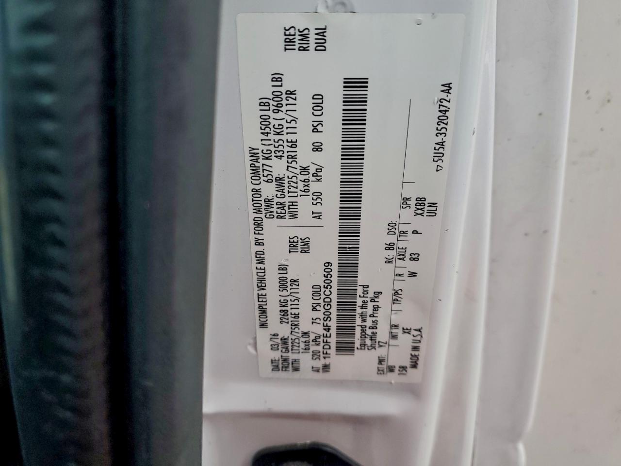 Ford Econoline E450 Super Duty Cutaway Van Image 10