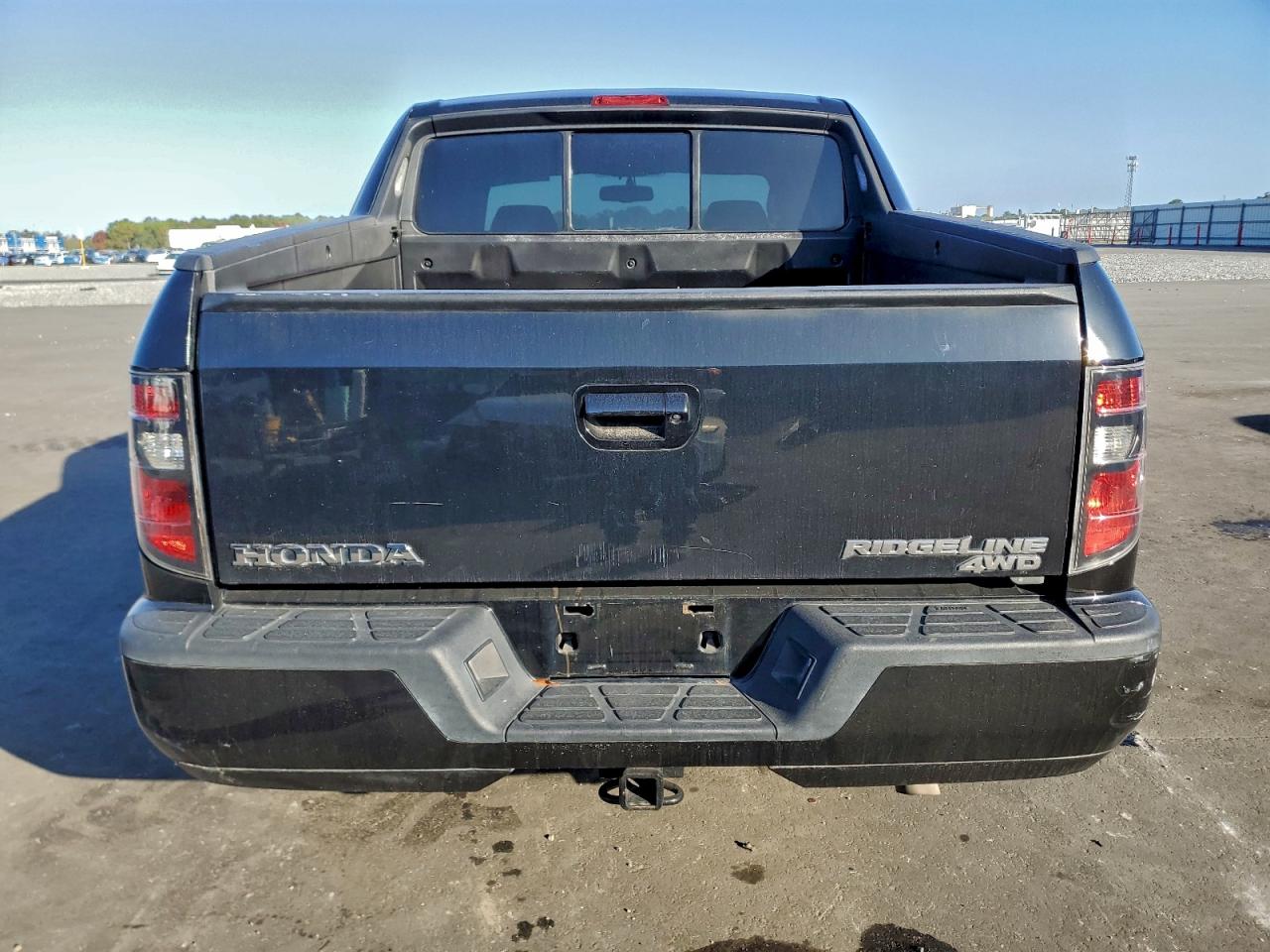 Honda Ridgeline Sport Image 4