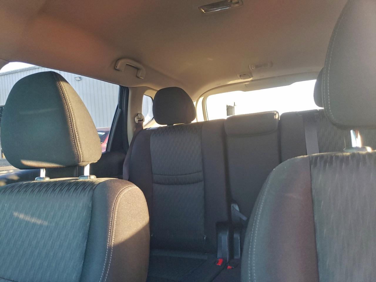 Nissan Rogue S Image 8