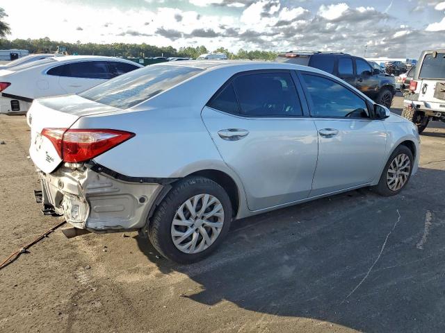 Toyota Corolla L Image 2