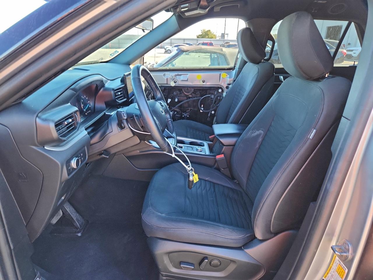 Ford Explorer Xlt Image 11