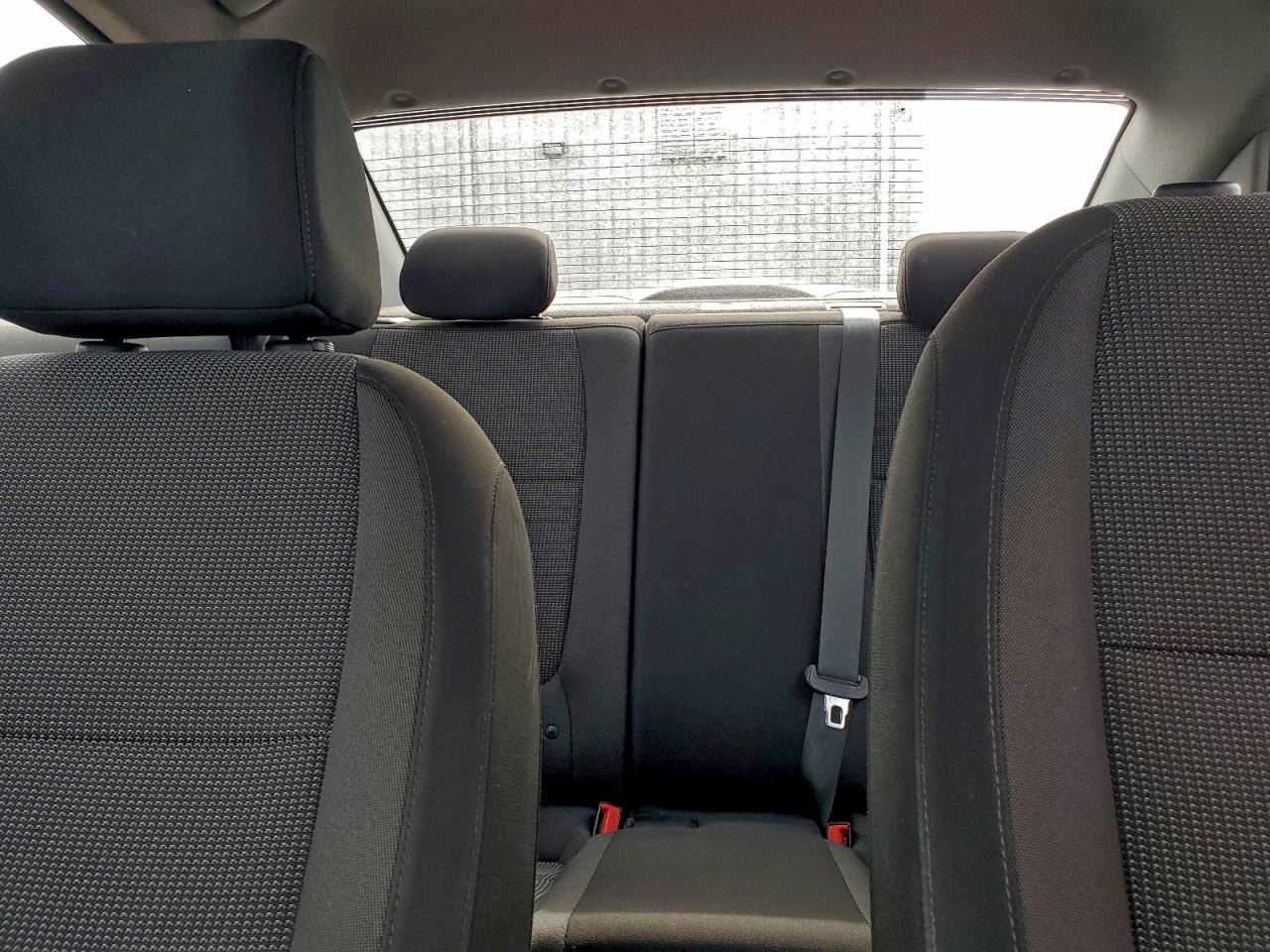 Hyundai ACCENT Se Image 4