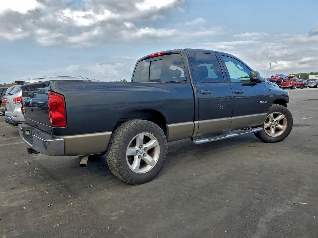 Dodge Ram 1500 St Image 3