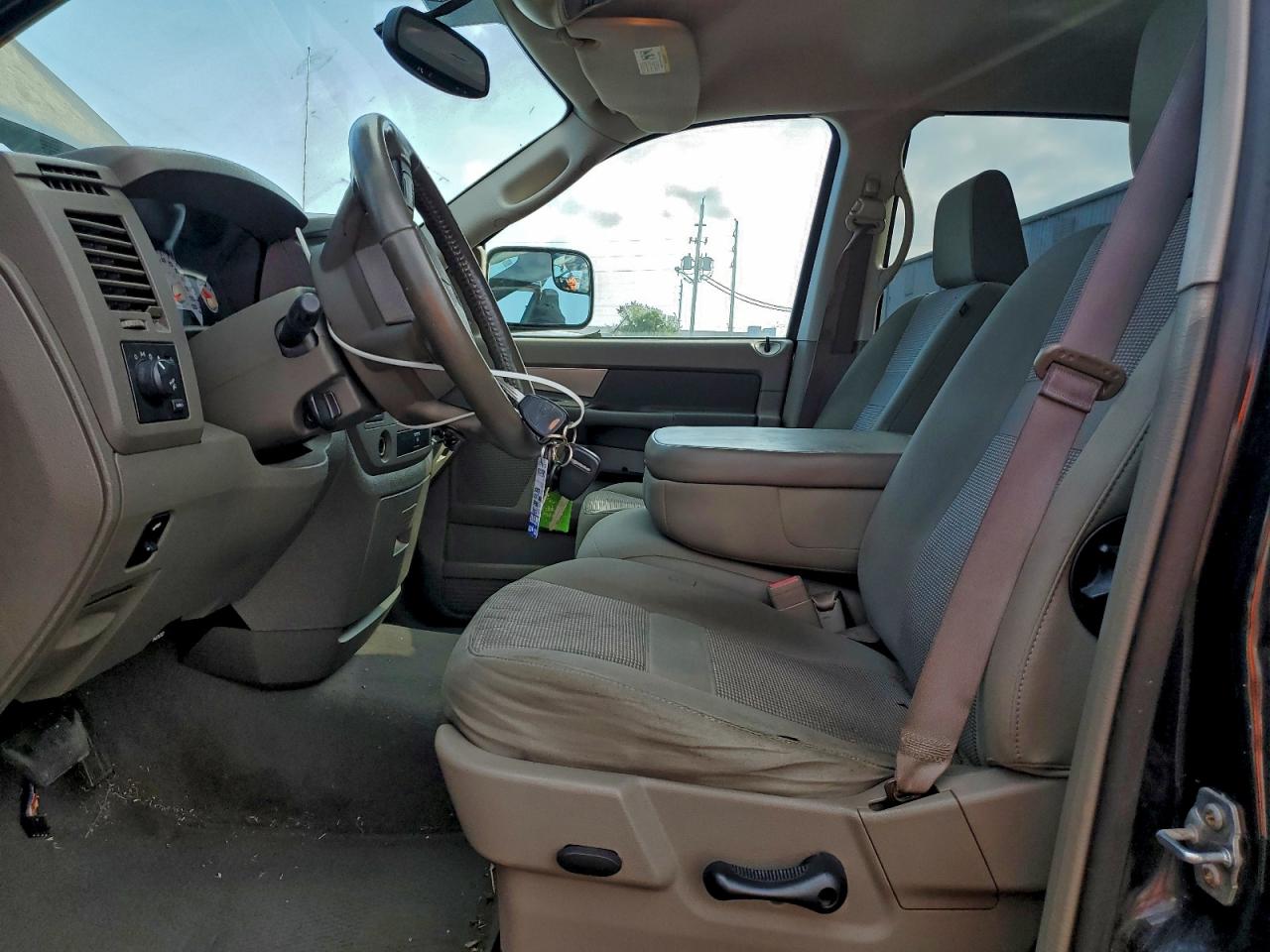 Dodge Ram 1500 St Image 8