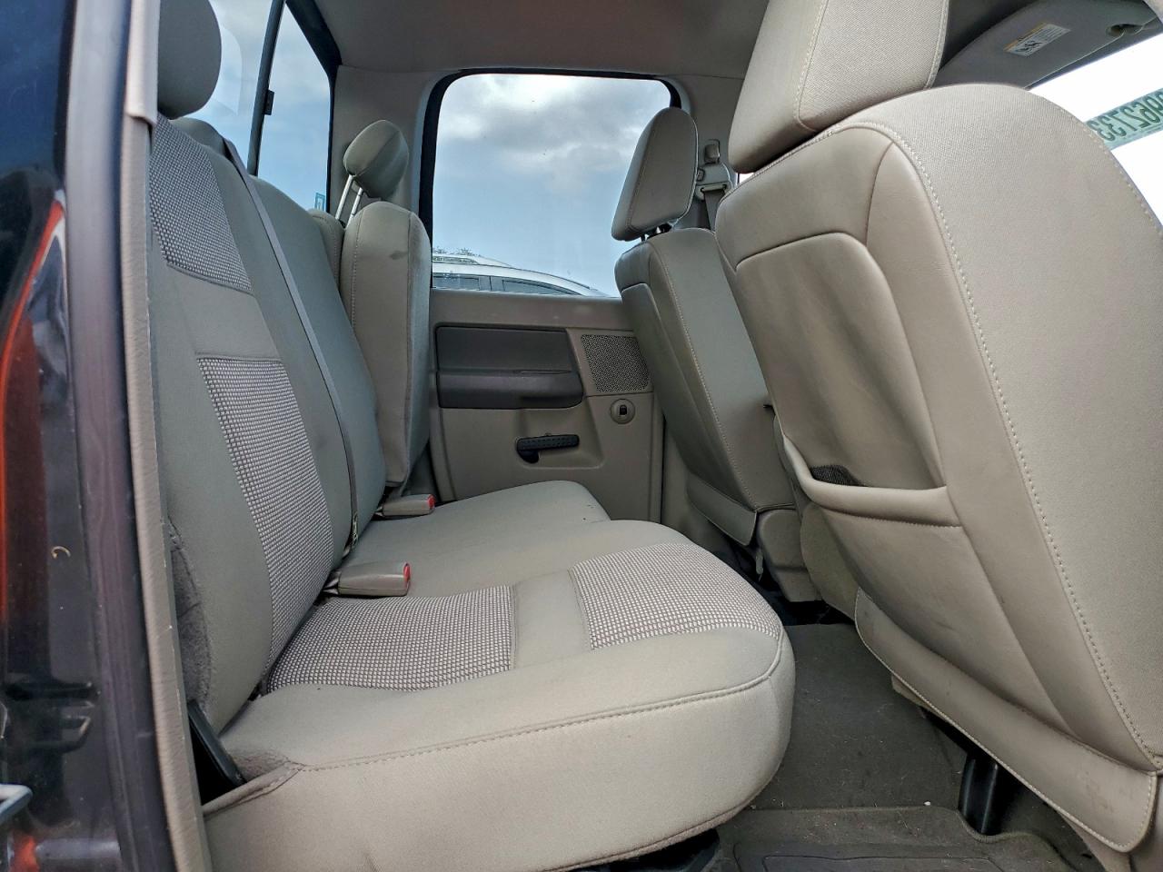 Dodge Ram 1500 St Image 5