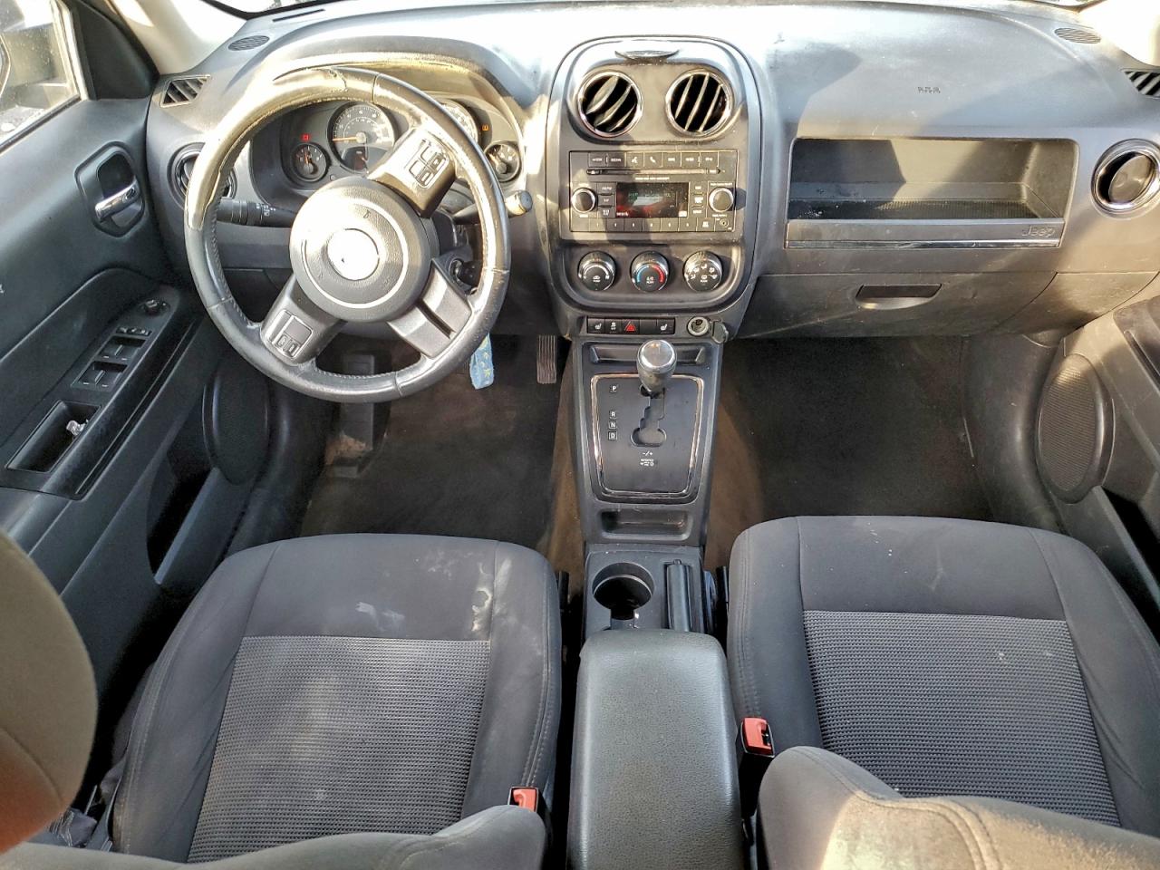 Jeep Patriot Latitude Image 3