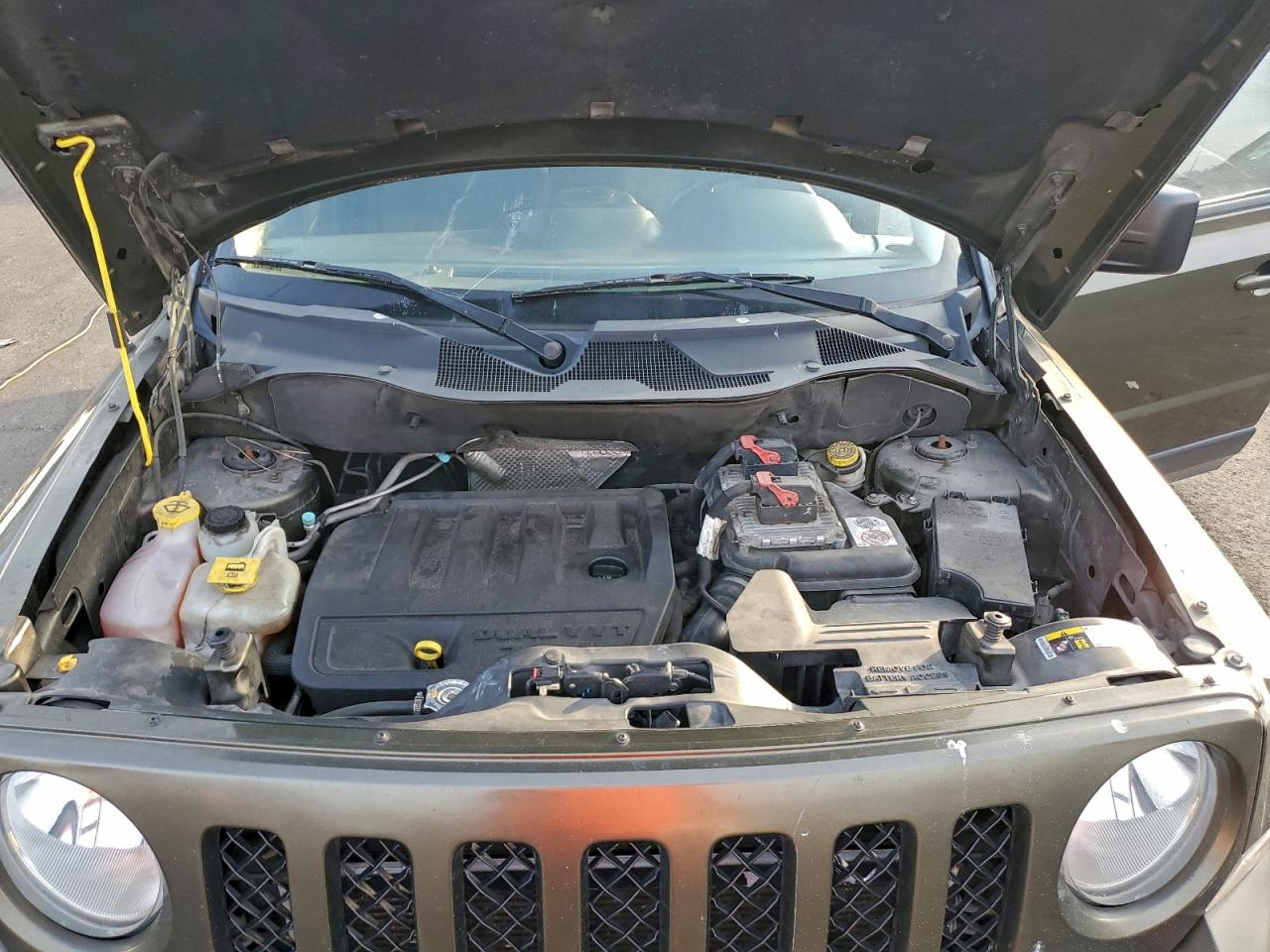Jeep Patriot Latitude Image 10
