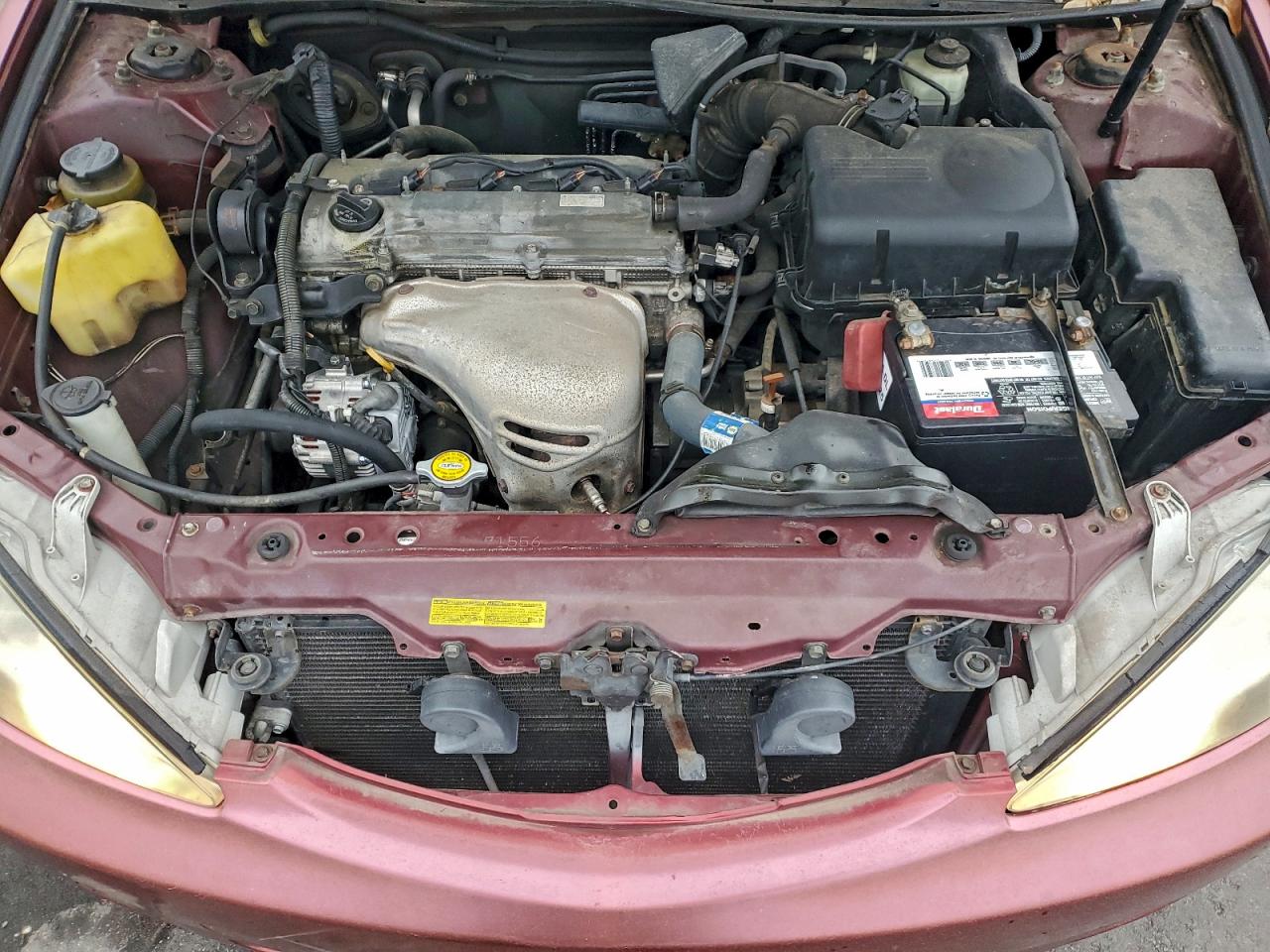 Toyota Camry Le Image 9