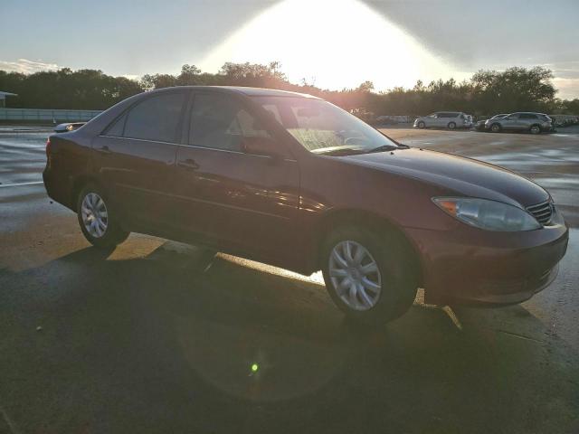 Toyota Camry Le Image 7