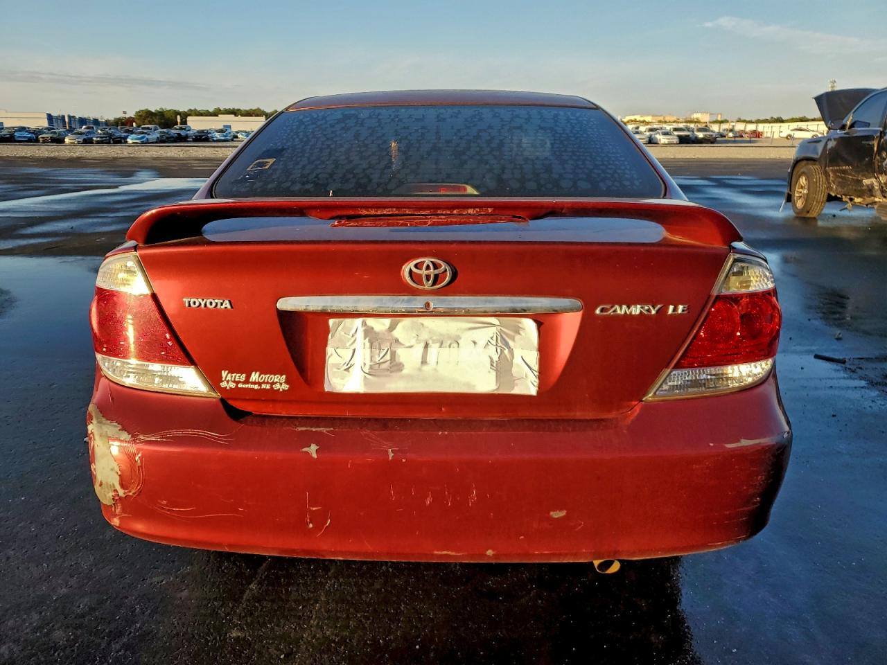 Toyota Camry Le Image 2