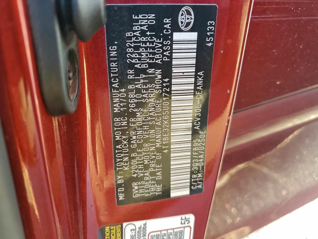 Toyota Camry Le Image 5