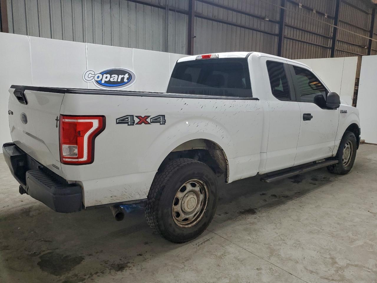 Ford F-150 Super Cab Image 11