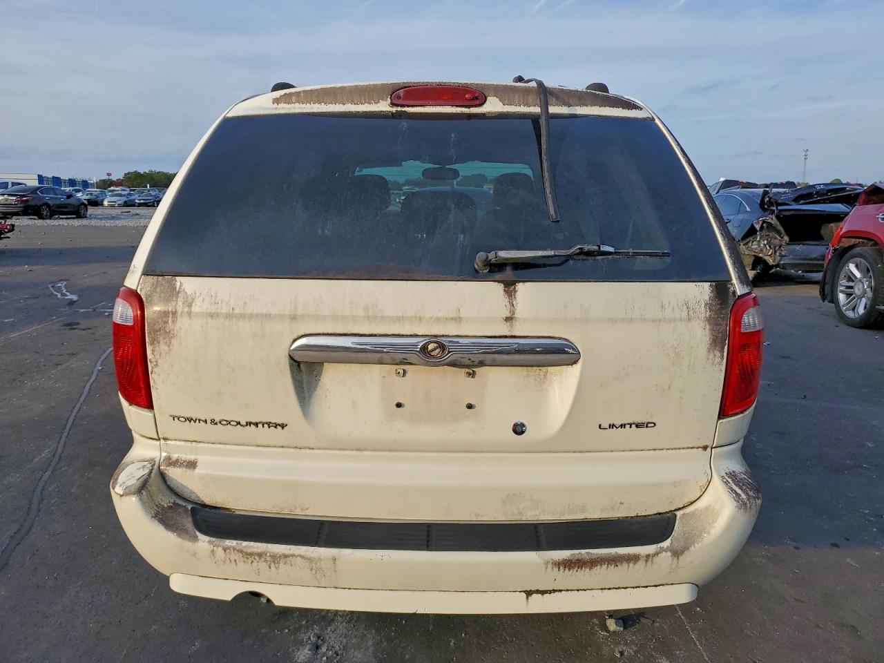 Chrysler Minivan Touring Image 7