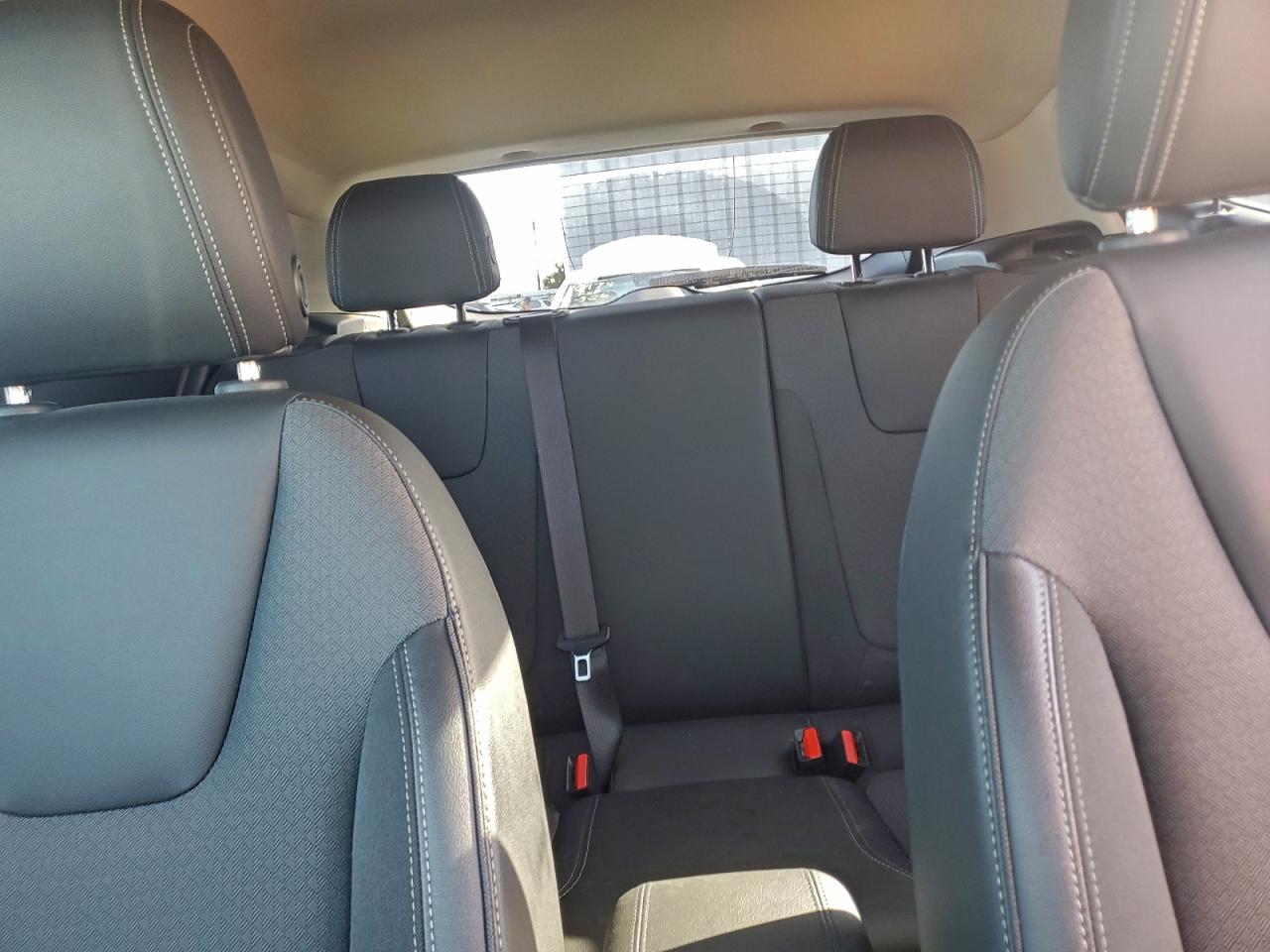 Buick Encore Preferred Image 8