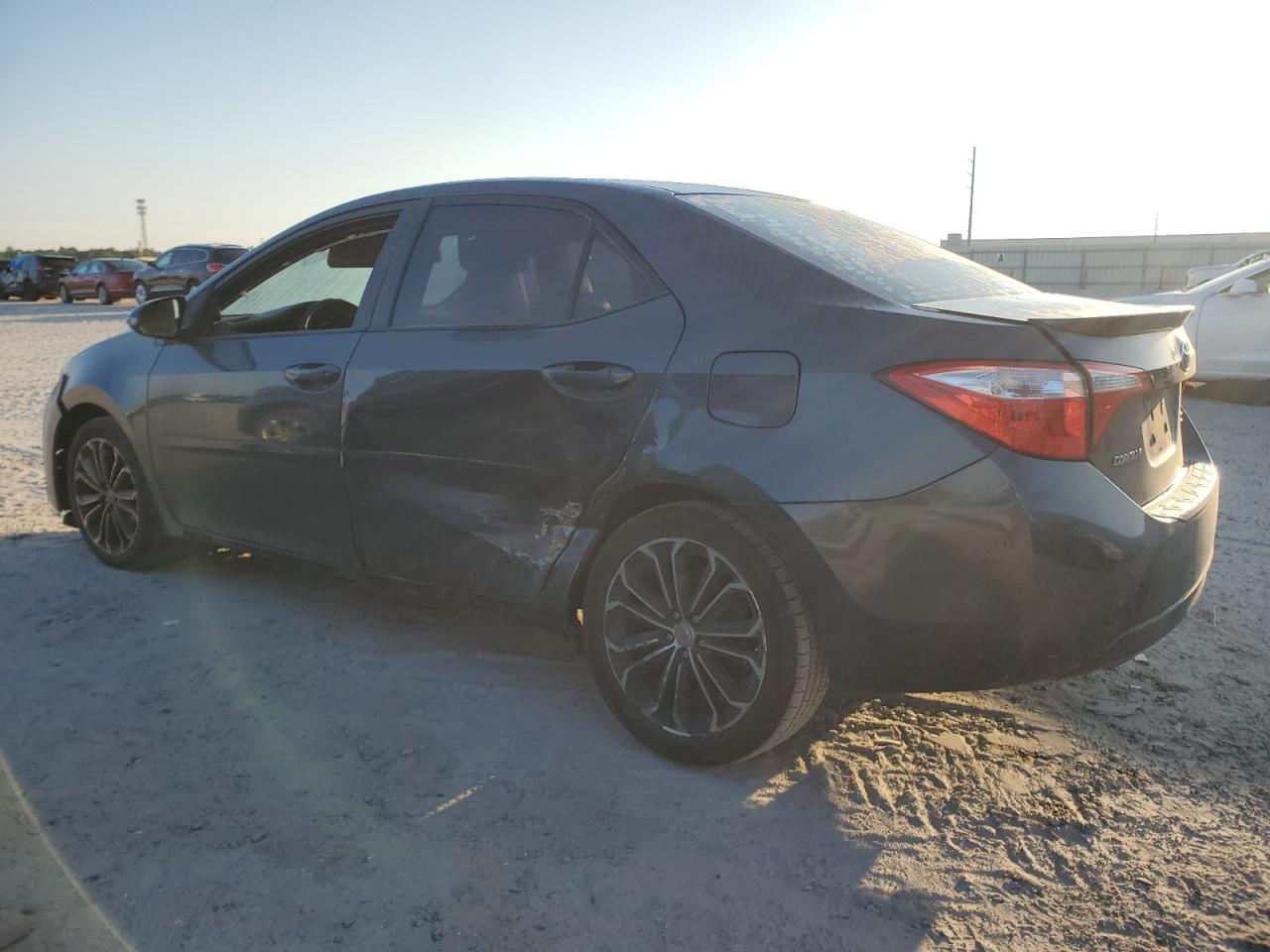 Toyota Corolla L Image 3