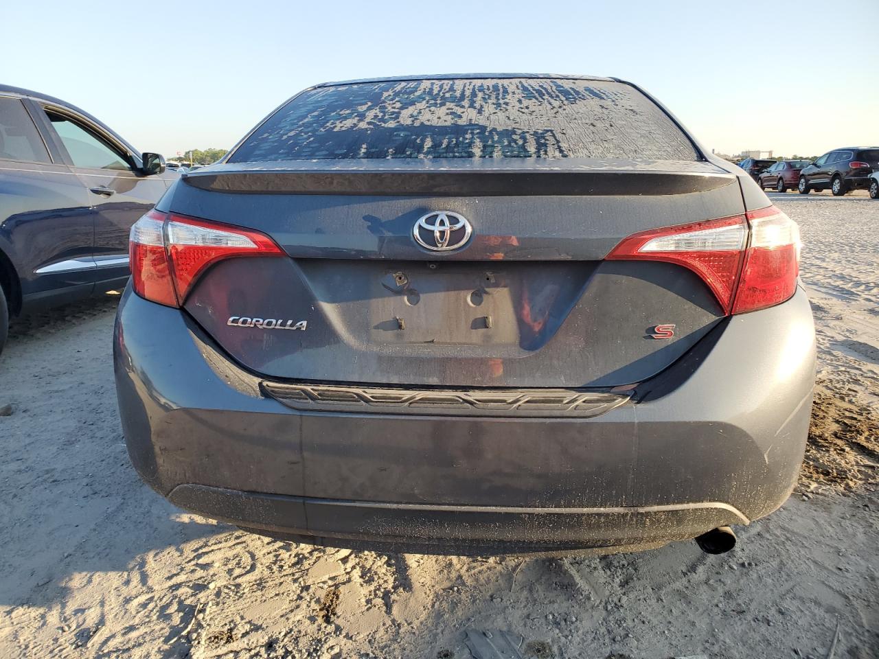 Toyota Corolla L Image 9