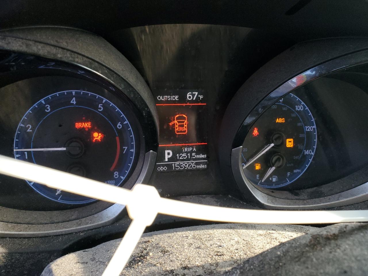 Toyota Corolla L Image 10