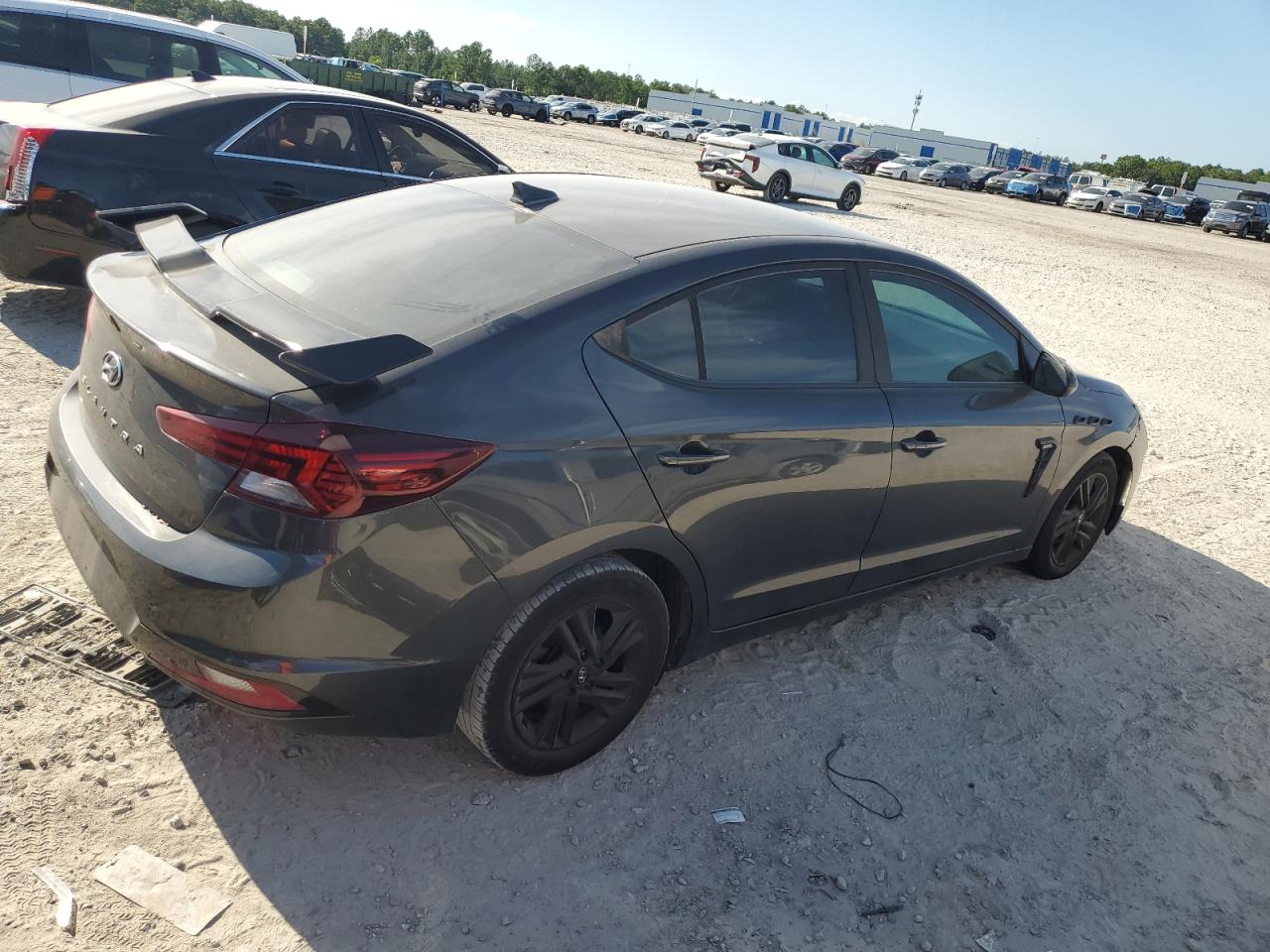 Hyundai ELANTRA Sel Image 7