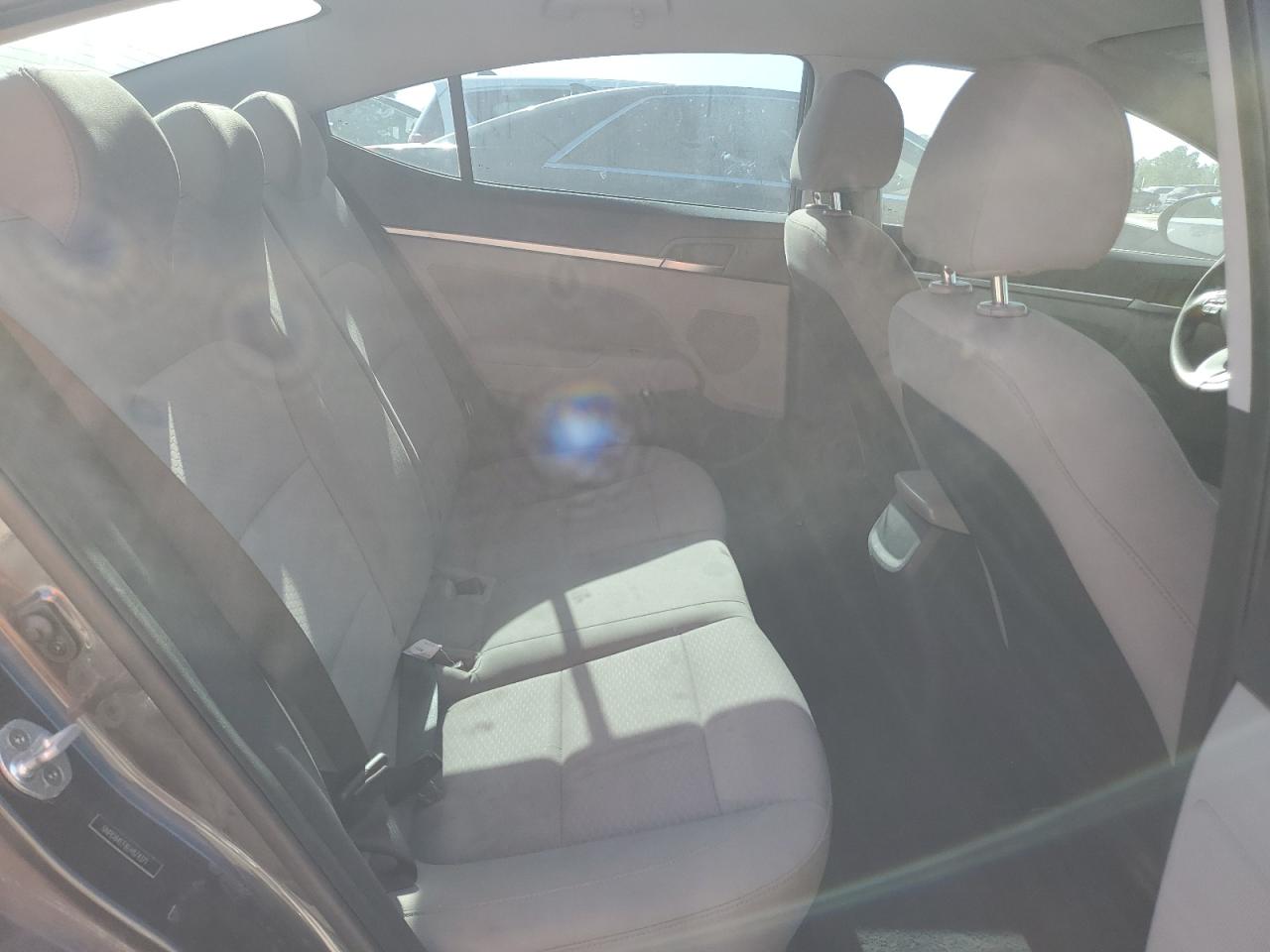 Hyundai ELANTRA Sel Image 8