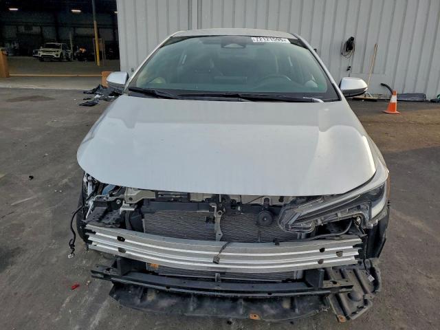 Toyota Corolla Se Image 8