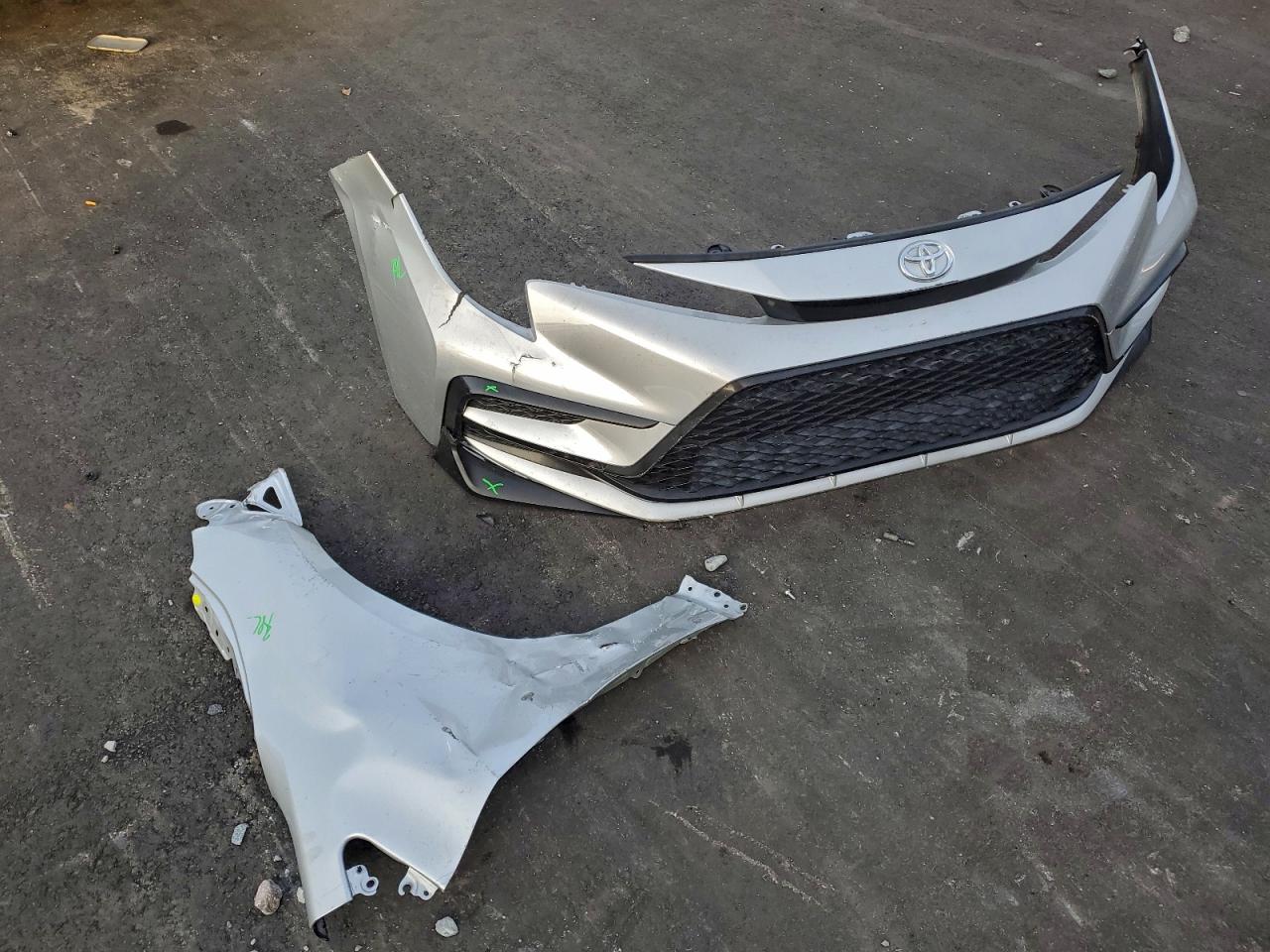 Toyota Corolla Se Image 13