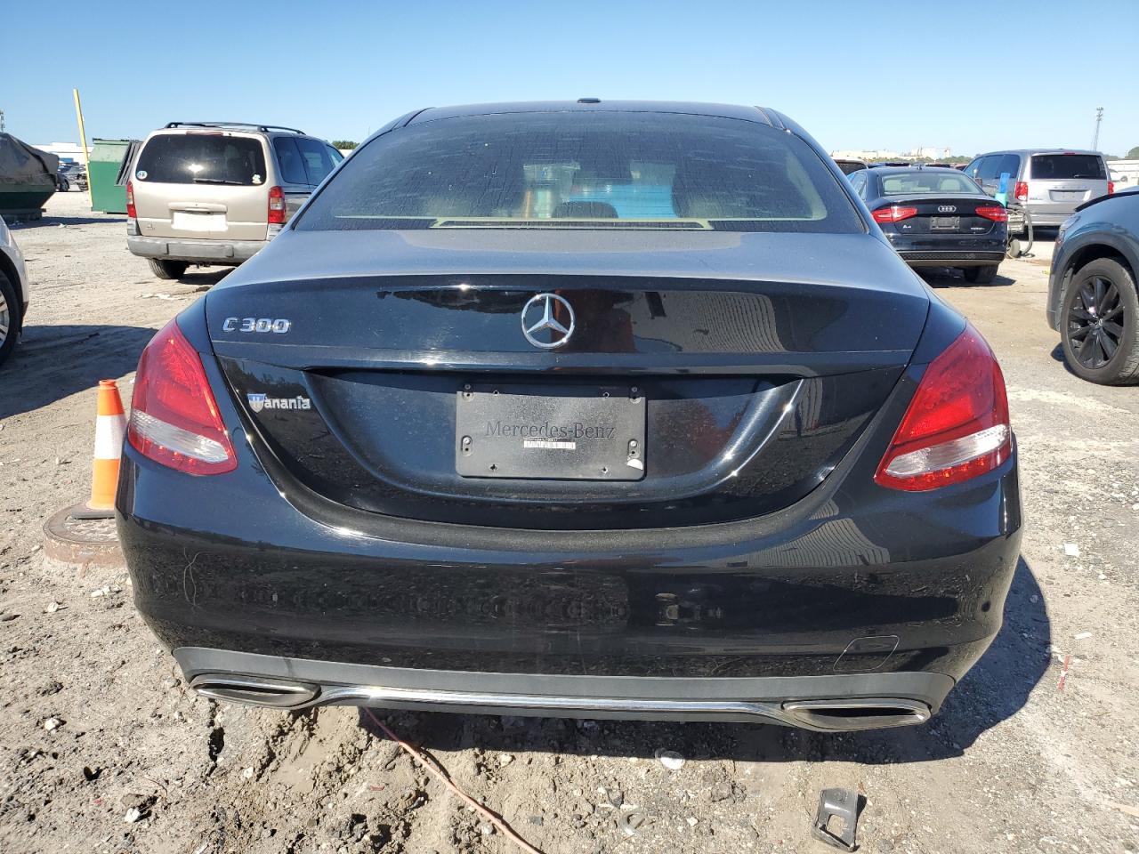 Mercedes-Benz C-Class 300 Image 3