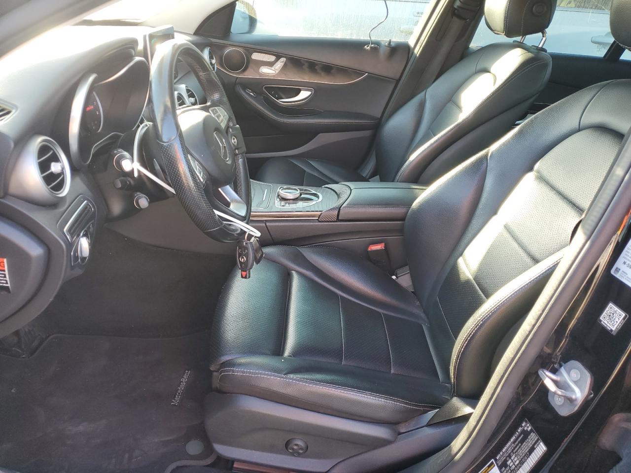 Mercedes-Benz C-Class 300 Image 6