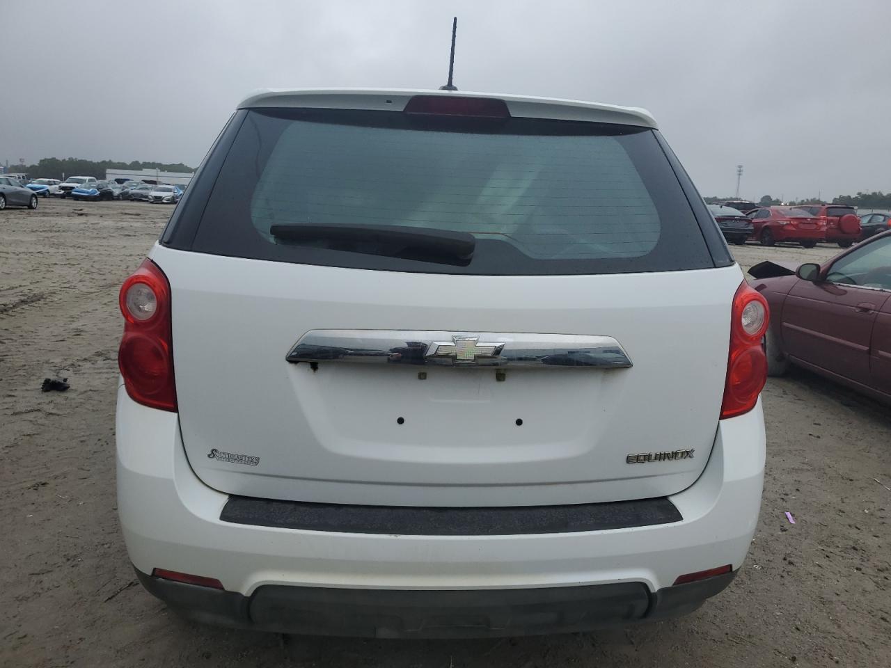 Chevrolet Equinox Ls Image 2