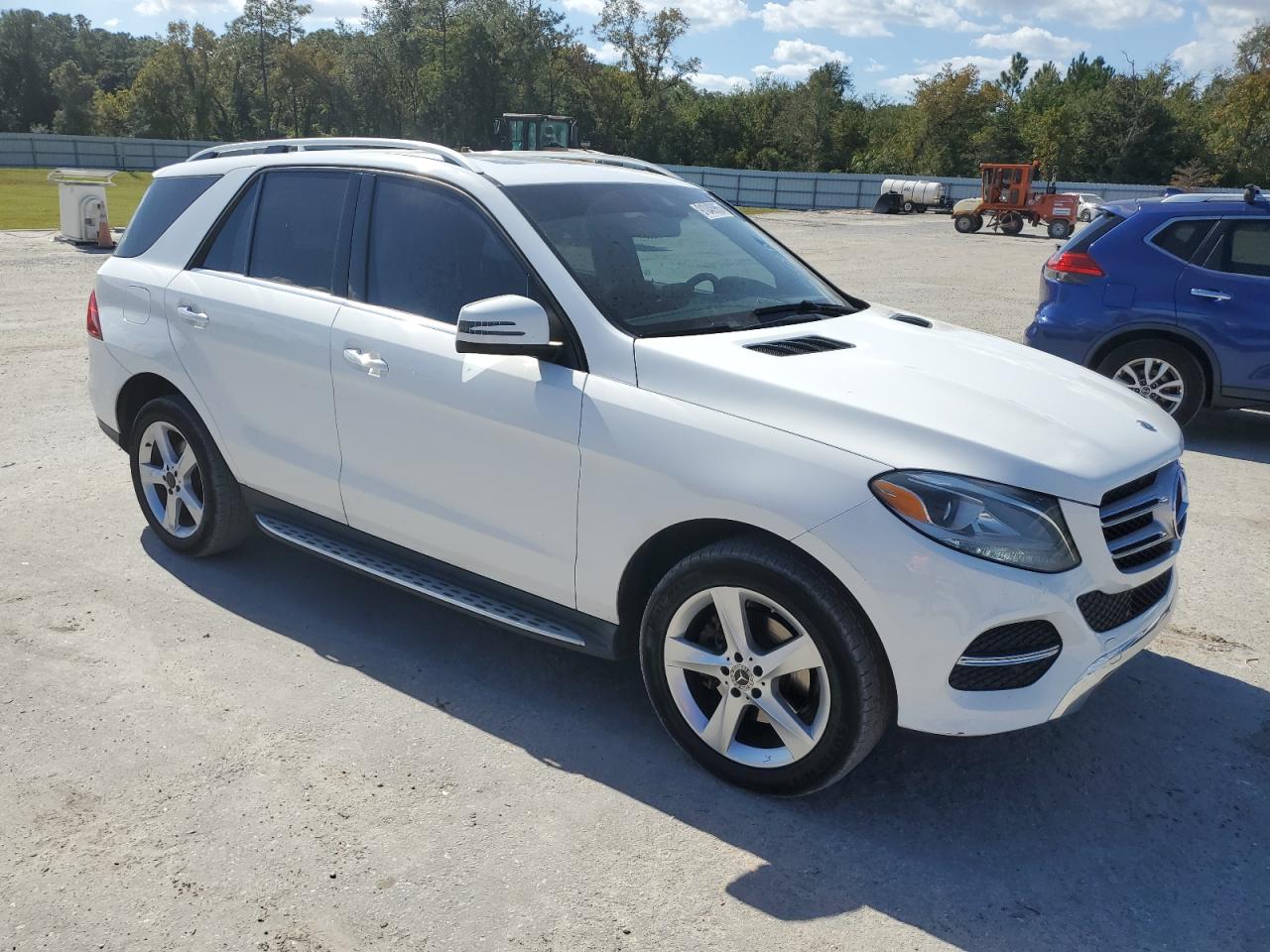 Mercedes-Benz GLE 350 Image 4
