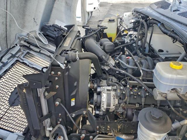 Ford F-650 Super Duty Image 6