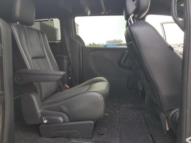 Chrysler Minivan S Image 9