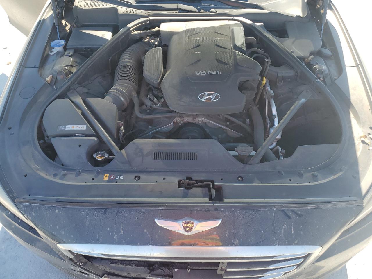 Hyundai Genesis 3.8l Image 12