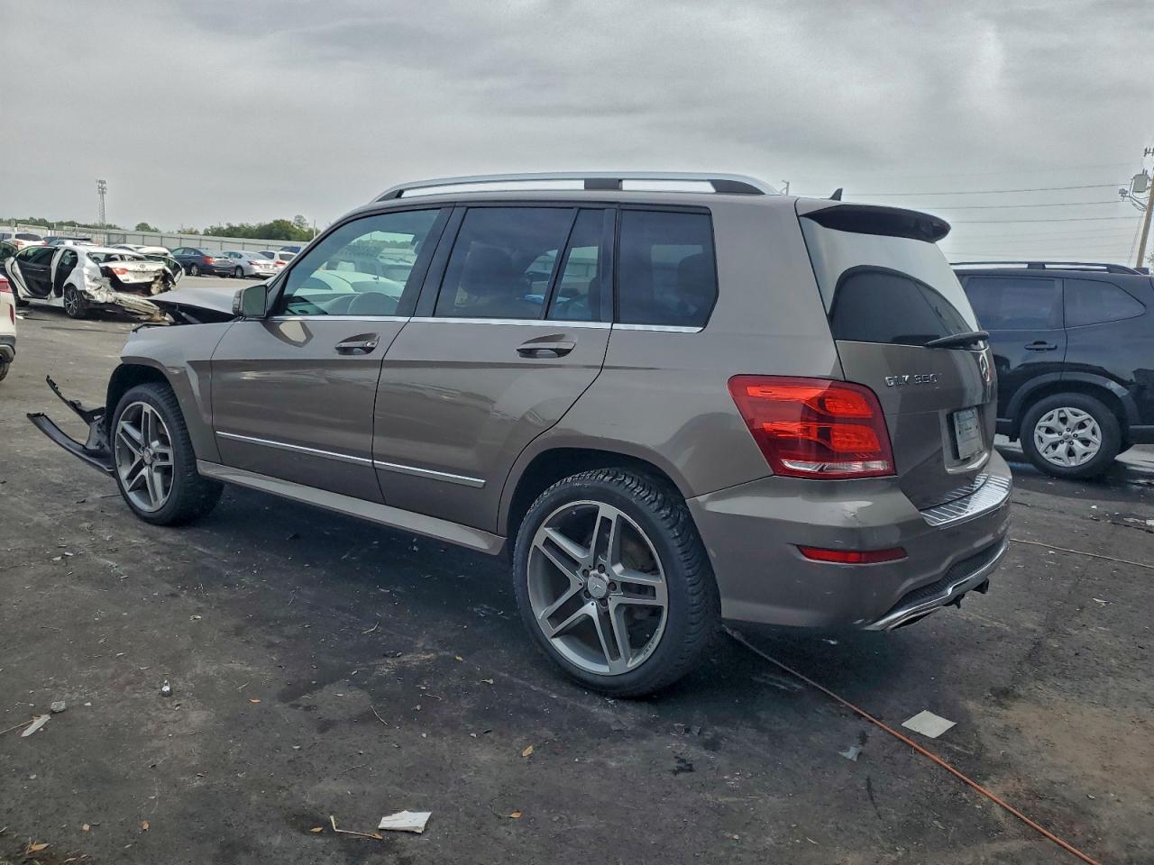 Mercedes-Benz GLK 350 4matic Image 4