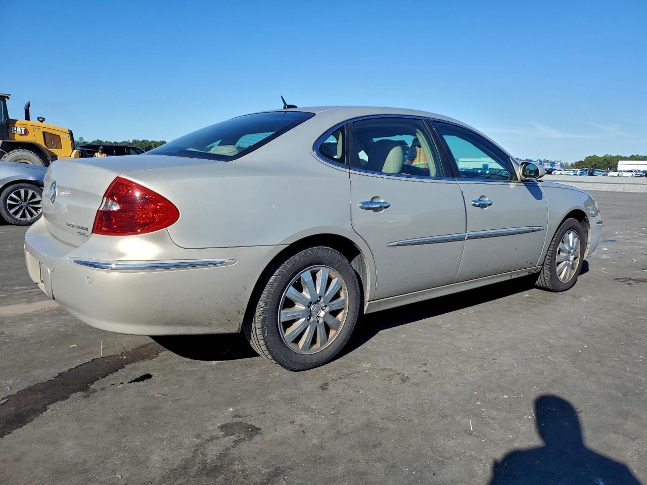 Buick LaCrosse Cxl Image 3